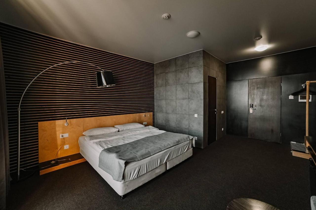 Park Hotel Switzerland Obariv Kültér fotó