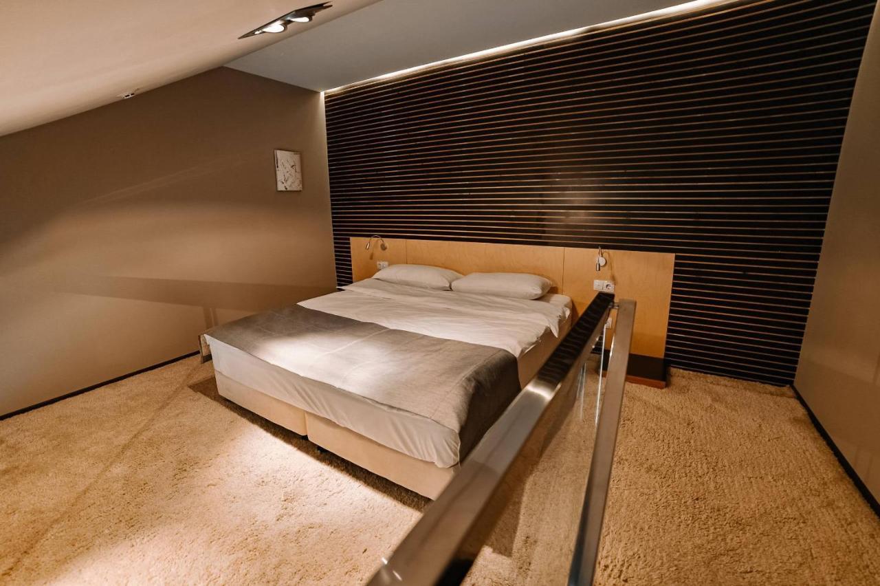 Park Hotel Switzerland Obariv Kültér fotó
