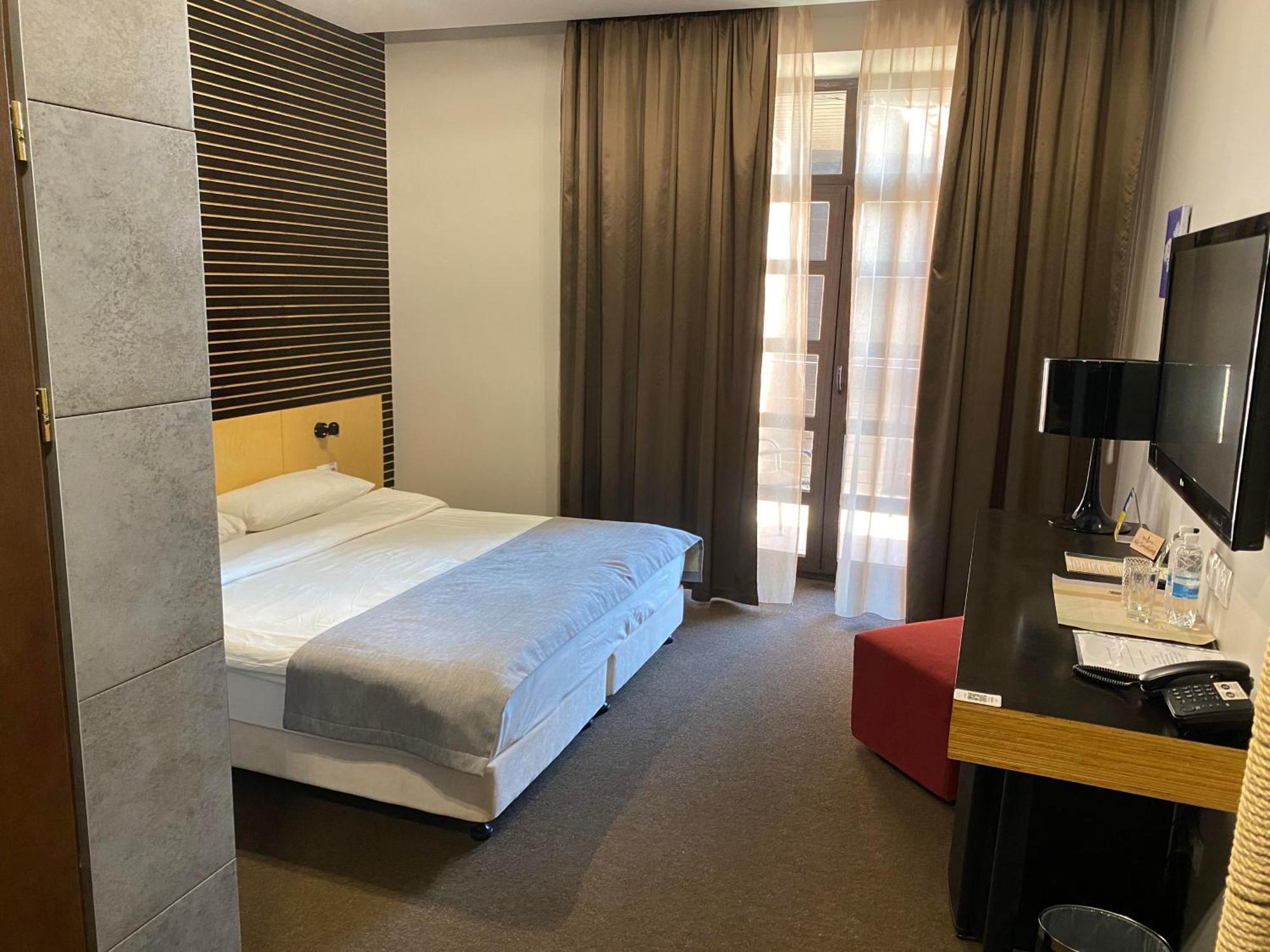 Park Hotel Switzerland Obariv Kültér fotó