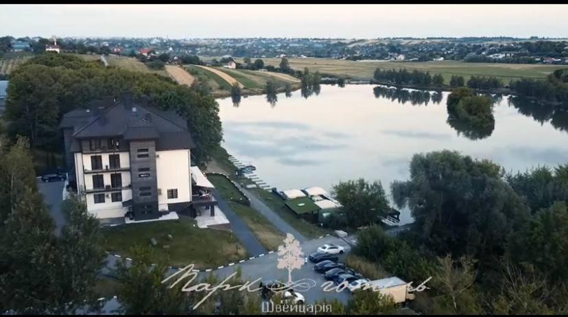 Park Hotel Switzerland Obariv Kültér fotó